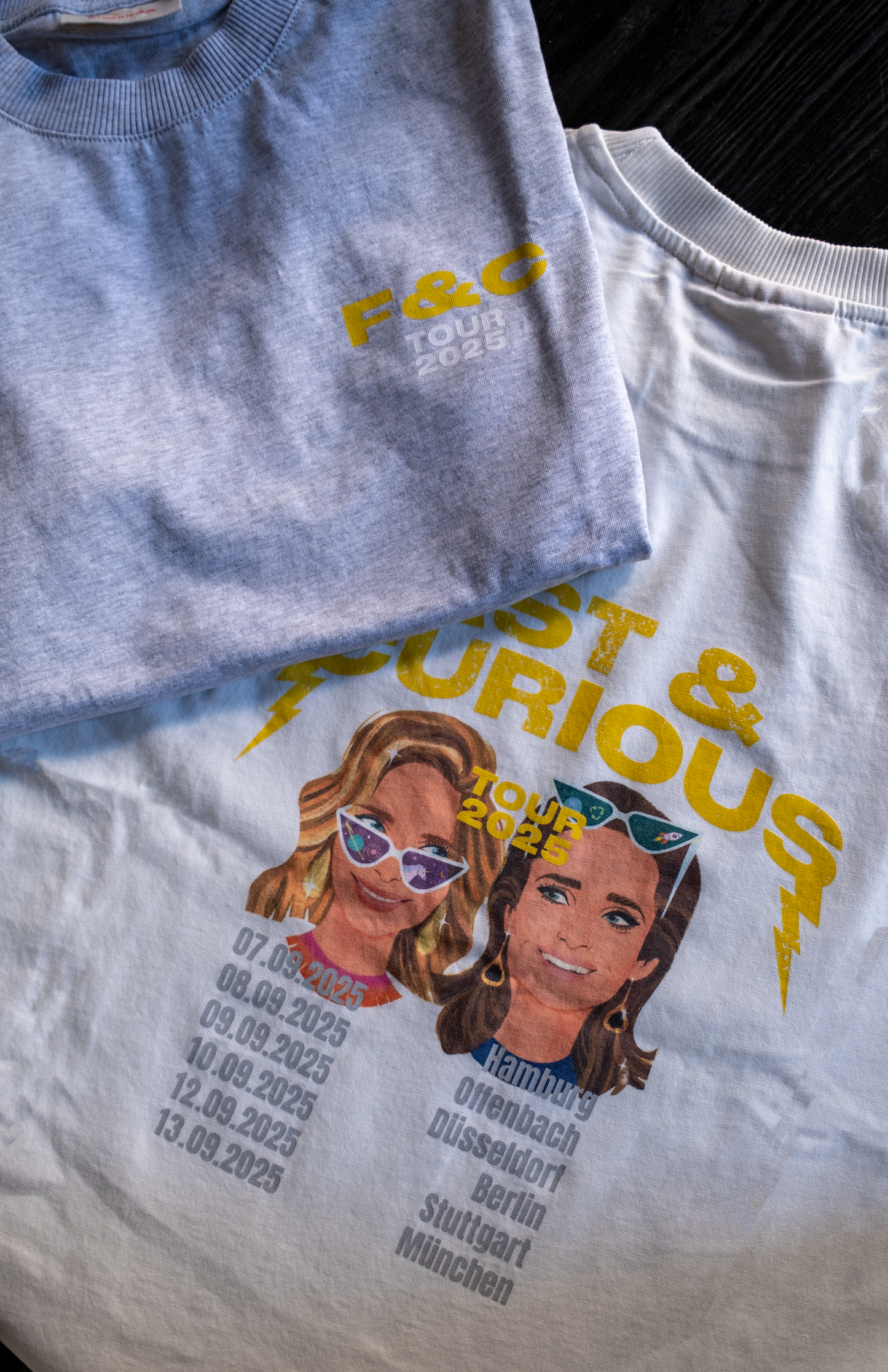 Graues T-Shirt Tour 2025